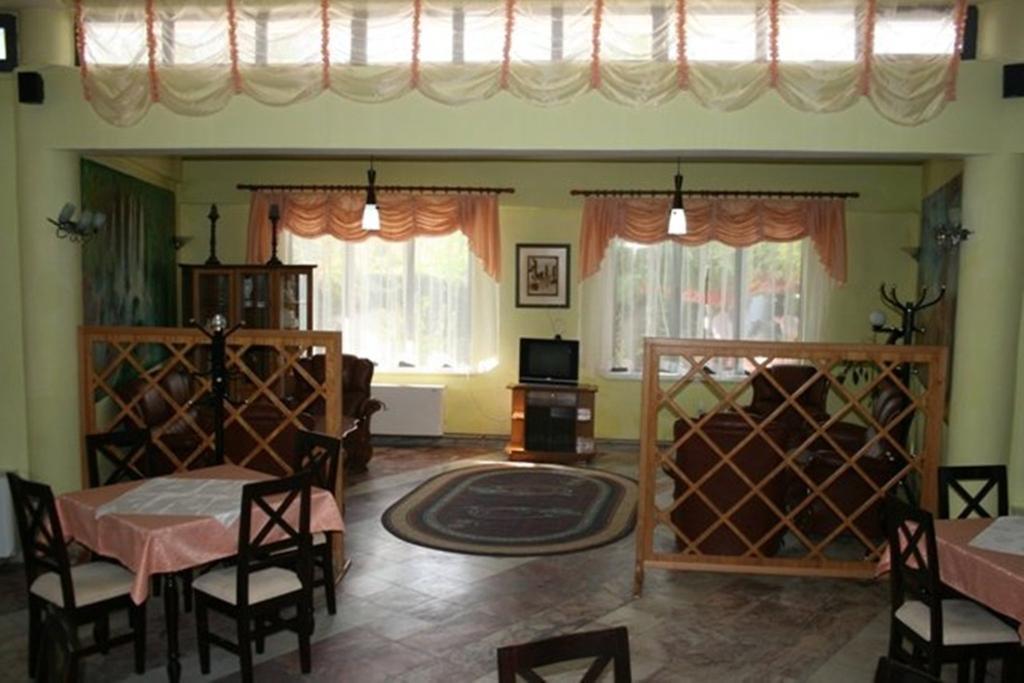 Sirena Hotel Tushemisht Exterior foto
